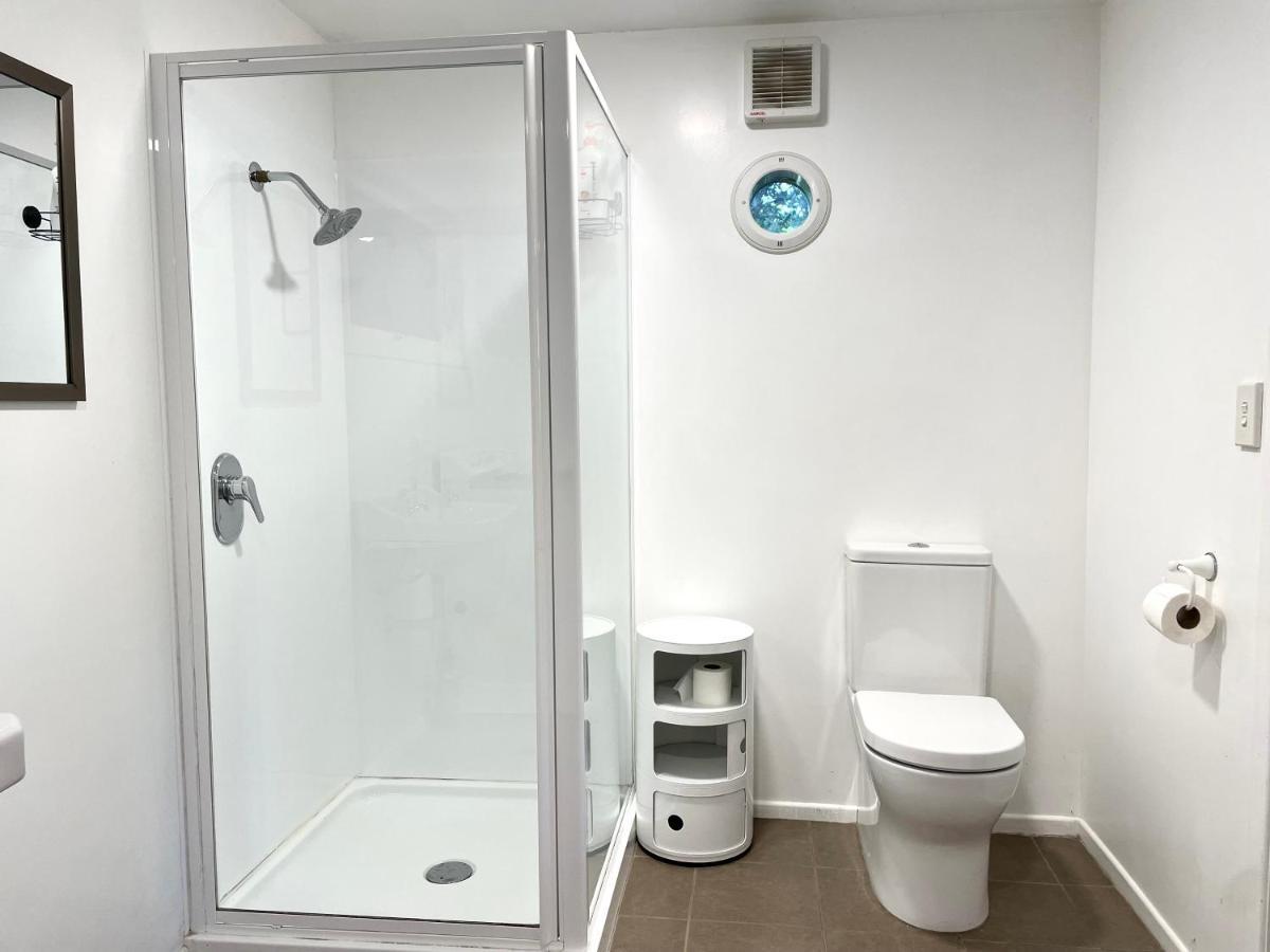 Waiheke Onetangi Close To Beach Екстериор снимка